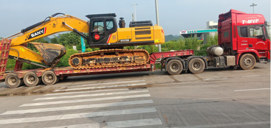 挖掘機運輸車