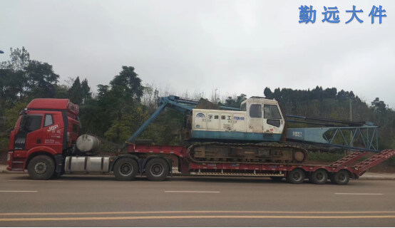 挖掘機運輸車