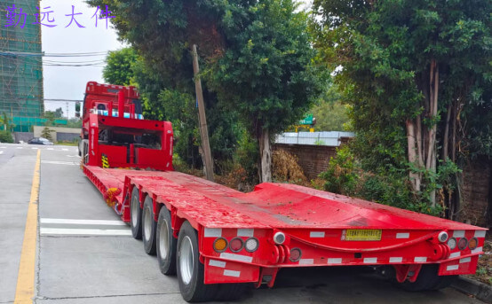 挖掘機運（yùn）輸車