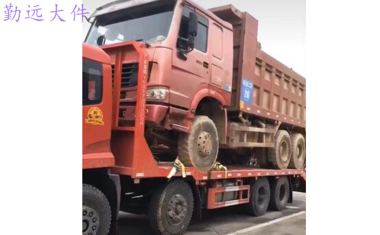 挖掘機運輸車