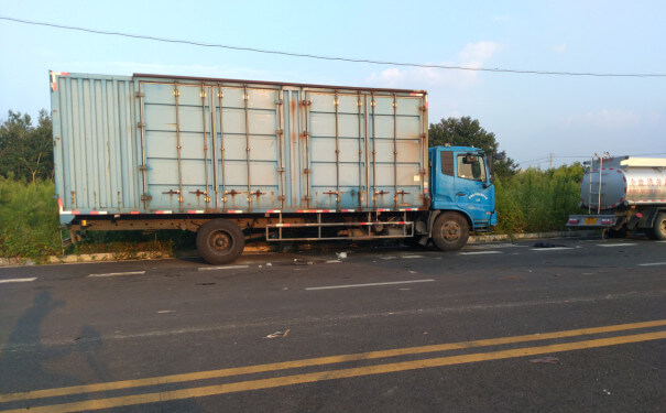 蒲江物流公（gōng）司運輸車