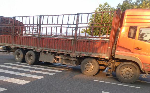 嵐縣（xiàn）物流公司運輸（shū）車