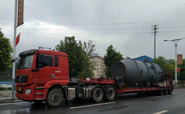 陳巴（bā）爾虎旗物流公司運輸（shū）車